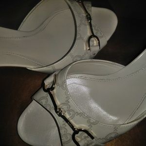 EUC AUTHENTIC Gucci Kitten Heals